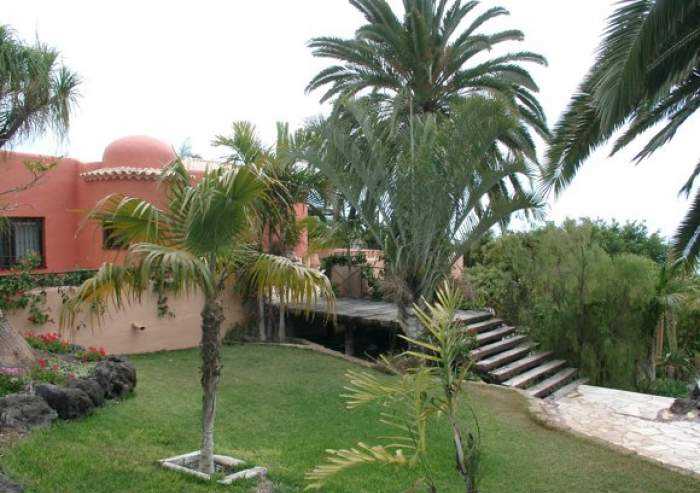 Exklusive Luxusfinca mit großem Poolbereich in Playa San Juan