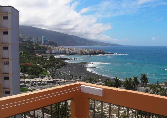 Teneriffa (Überwintern). Strandnahes Studio mit Balkon und Meerblick an der Playa Jardin.