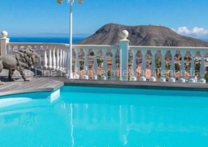 Teneriffa Luxus-Ferienwohnung im sonnigen Süden mit großem Pool und Terrasse