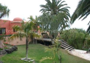 Exklusive Luxusfinca mit großem Poolbereich in Playa San Juan