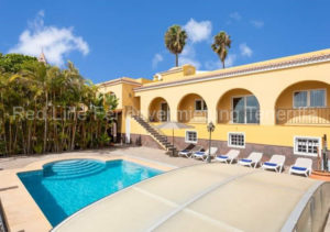 Teneriffa Luxus-Ferienhaus. Luxusvilla mit Pool für bis zu 12 Personen in San Miguel de Abona.