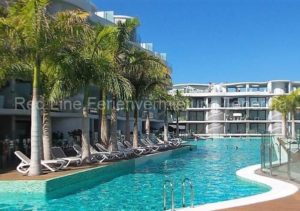 Teneriffa. Moderne und komfortable Luxus-Ferienwohnung mit Pool in Palm Mar.