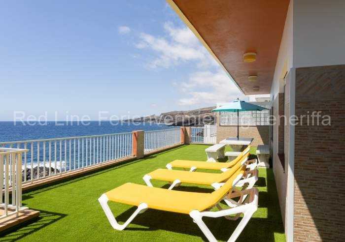 Ferienhaus direkt am Meer; für 8 Personen mit Pool und Terrasse