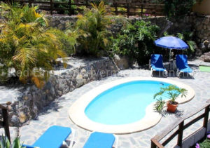 Ferienhaus Wanderurlaub, idyllisch gelegen, einzigartiges Urlaubsambiente mit Privatpool, Terrassen und Grill