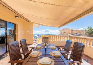 Strandnahes Ferienhaus mit großer Terrasse und wundervollem Meerblick